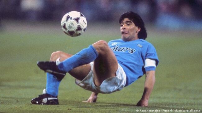 mejores delanteros de la historia - Diego Armando Maradona